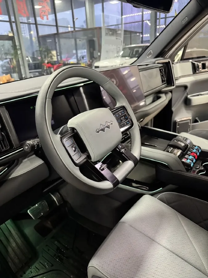 2023 FangChengBao Bao 5 1.5T 194HP L4 E-CVT PHEV 31.8KWH,autocango,china used car exporter,china ev exporter,chinese used car exporter,chinese used ev exporter