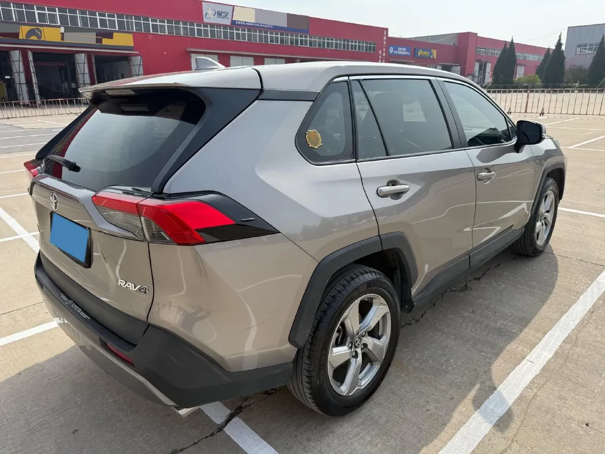 2021 Toyota RAV4 2.0L 171HP L4 CVT,autocango,china used car exporter,china ev exporter,chinese used car exporter,chinese used ev exporter