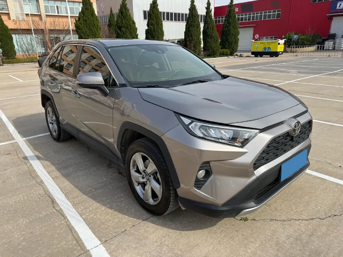 2021 Toyota RAV4 2.0L 171HP L4 CVT,autocango,china used car exporter,china ev exporter,chinese used car exporter,chinese used ev exporter