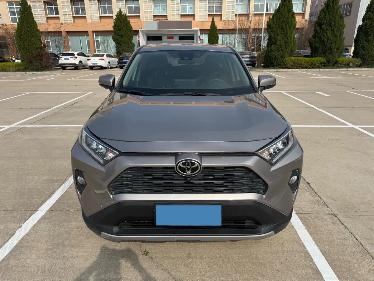 2021 Toyota RAV4 2.0L 171HP L4 CVT,autocango,china used car exporter,china ev exporter,chinese used car exporter,chinese used ev exporter