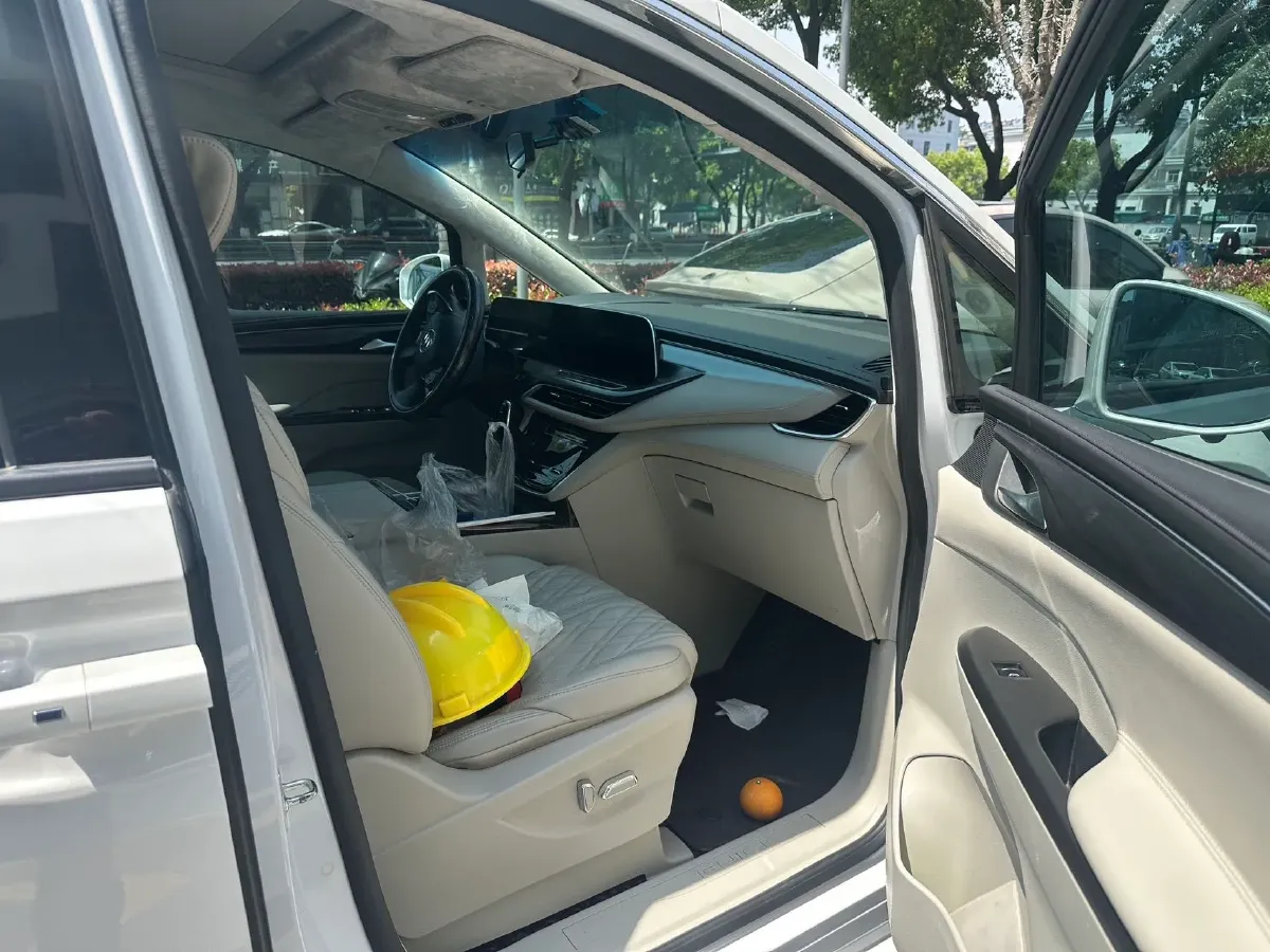 2021 Buick GL8 2.0T 237HP L4 9AT,autocango,china used car exporter,china ev exporter,chinese used car exporter,chinese used ev exporter