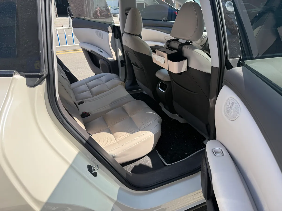 2023 IM LS6 BEV 71KWH,autocango,china used car exporter,china ev exporter,chinese used car exporter,chinese used ev exporter