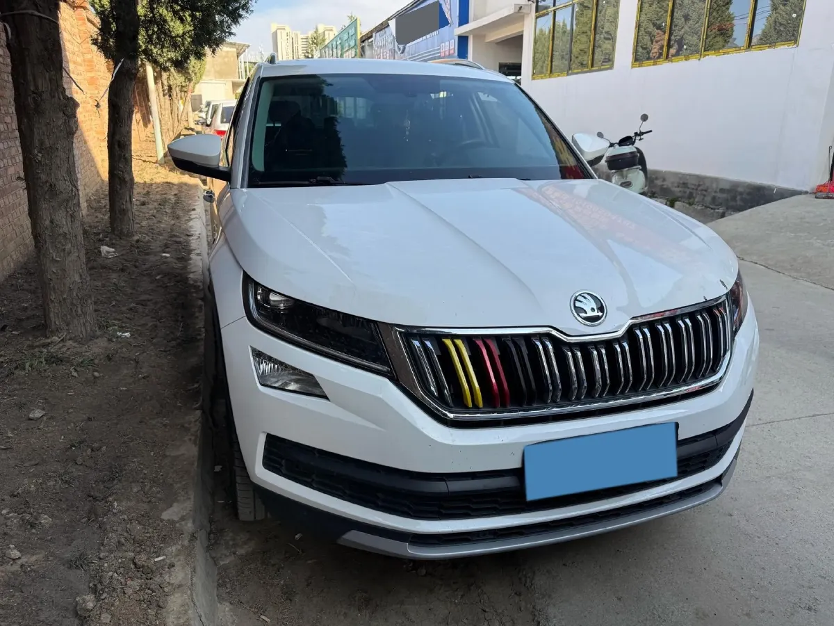 2019 Skoda Superb 2.0T 220HP L4 7DCT,autocango,china used car exporter,china ev exporter,chinese used car exporter,chinese used ev exporter