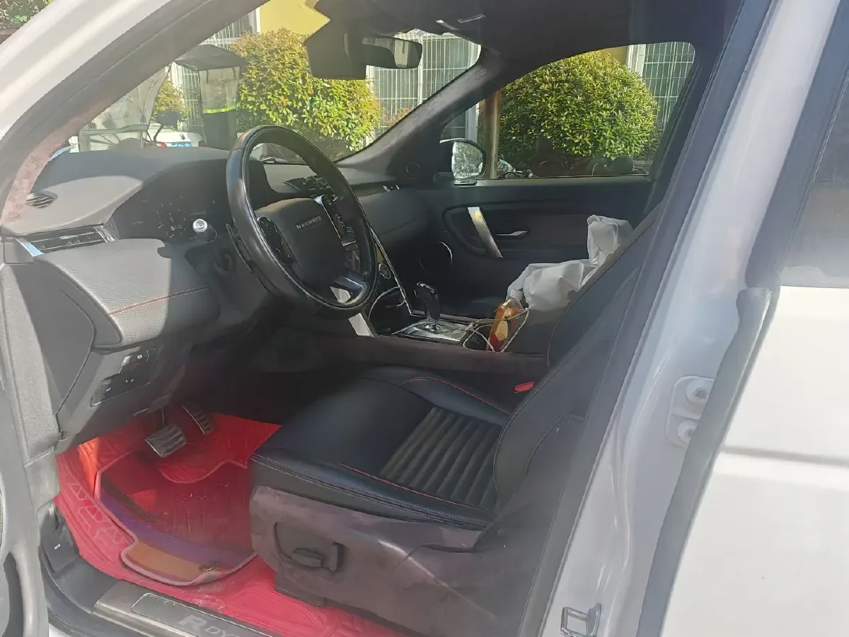 2020 Land Rover Discovery Sport 2.0T 249HP L4 9AT,autocango,china used car exporter,china ev exporter,chinese used car exporter,chinese used ev exporter