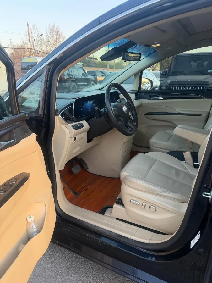2023 Buick GL8 2.0T 237HP L4 9AT,autocango,china used car exporter,china ev exporter,chinese used car exporter,chinese used ev exporter