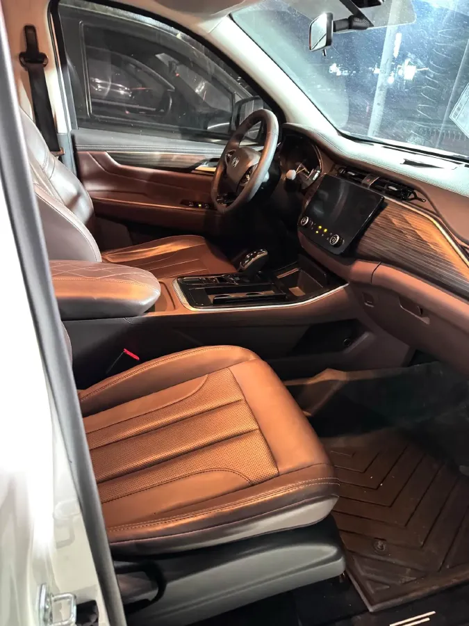 2022 Dongfeng RuiQi 7 2.3T 166HP L4 8AT,autocango,china used car exporter,china ev exporter,chinese used car exporter,chinese used ev exporter