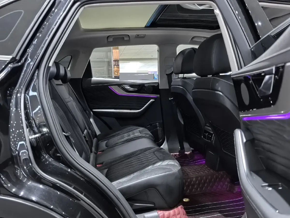 2022 HongQi HS5 2.0T 224HP L4 6AT,autocango,china used car exporter,china ev exporter,chinese used car exporter,chinese used ev exporter