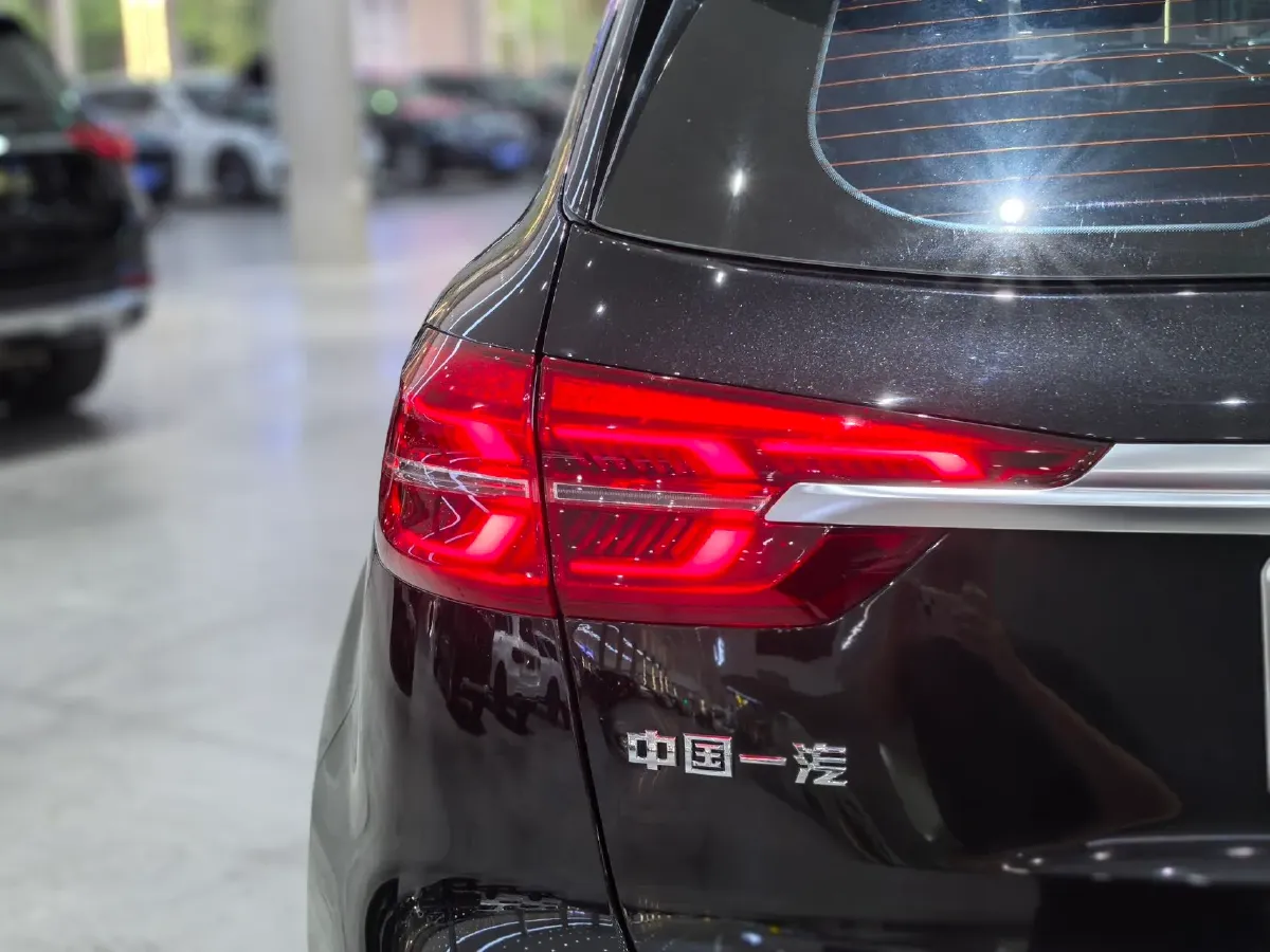 2022 HongQi HS5 2.0T 224HP L4 6AT,autocango,china used car exporter,china ev exporter,chinese used car exporter,chinese used ev exporter