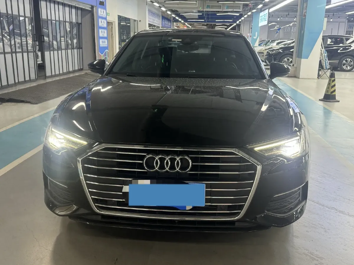 2020 Audi A6L 2.0T 190HP L4 7DCT,autocango,china used car exporter,china ev exporter,chinese used car exporter,chinese used ev exporter
