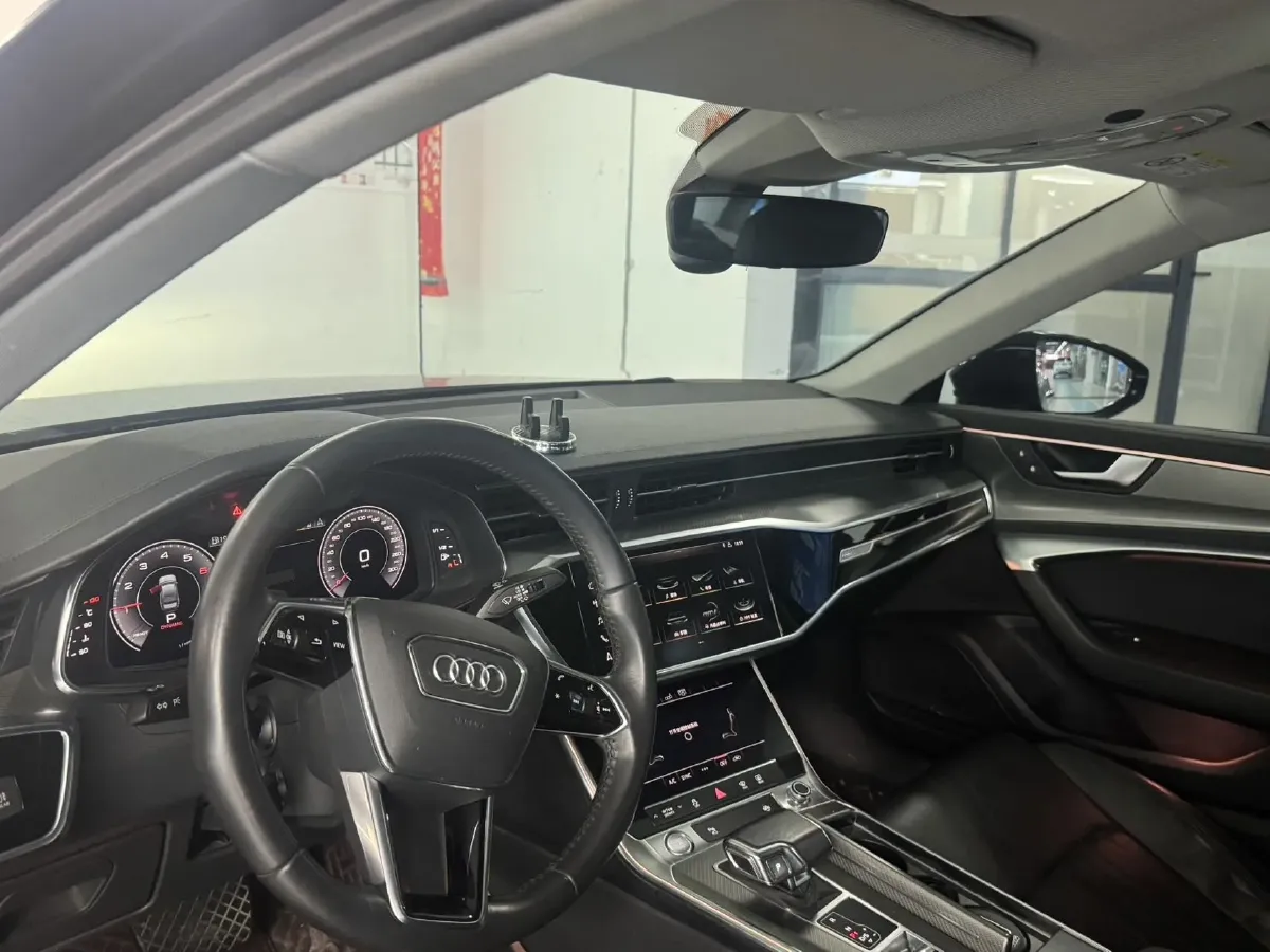 2020 Audi A6L 2.0T 190HP L4 7DCT,autocango,china used car exporter,china ev exporter,chinese used car exporter,chinese used ev exporter