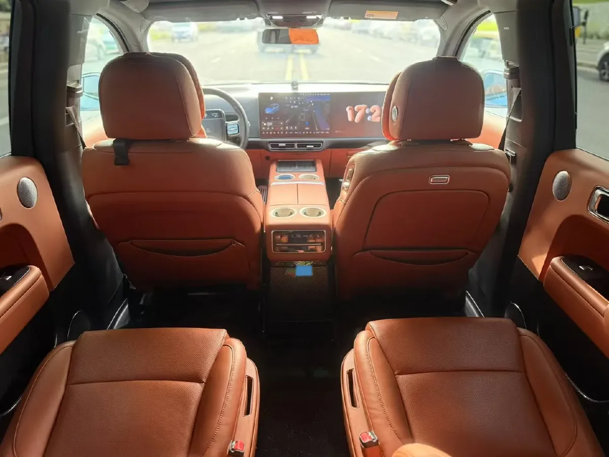 2022 Li L9 Range Extended 154HP REEV 42.6KWH,autocango,china used car exporter,china ev exporter,chinese used car exporter,chinese used ev exporter