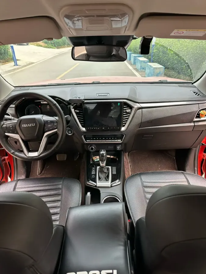 2021 Isuzu D-MAX 1.9T 163HP L4 6AT,autocango,china used car exporter,china ev exporter,chinese used car exporter,chinese used ev exporter