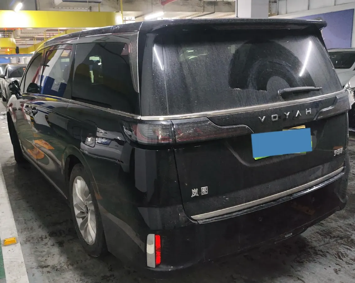 2024 Voyah Dream 1.5T 150HP L4 PHEV 43KWH,autocango,china used car exporter,china ev exporter,chinese used car exporter,chinese used ev exporter