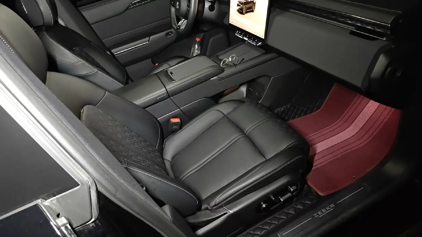 2025 Zeekr 007 BEV 100KWH,autocango,china used car exporter,china ev exporter,chinese used car exporter,chinese used ev exporter