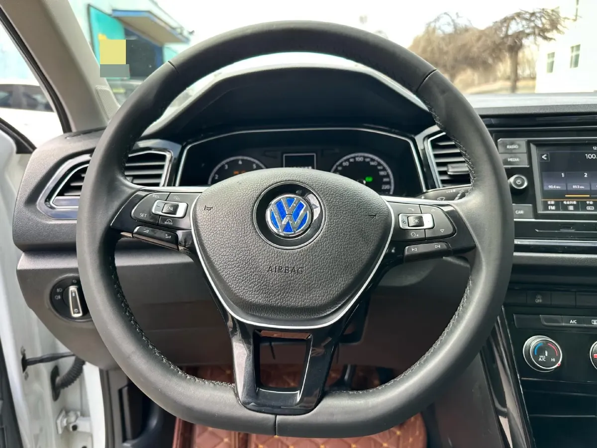 2019 Volkswagen T-Roc 1.4T 150HP L4 7DCT,autocango,china used car exporter,china ev exporter,chinese used car exporter,chinese used ev exporter