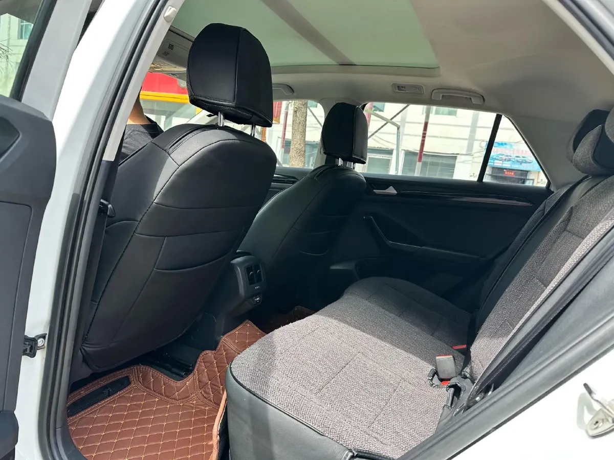 2019 Volkswagen T-Roc 1.4T 150HP L4 7DCT,autocango,china used car exporter,china ev exporter,chinese used car exporter,chinese used ev exporter