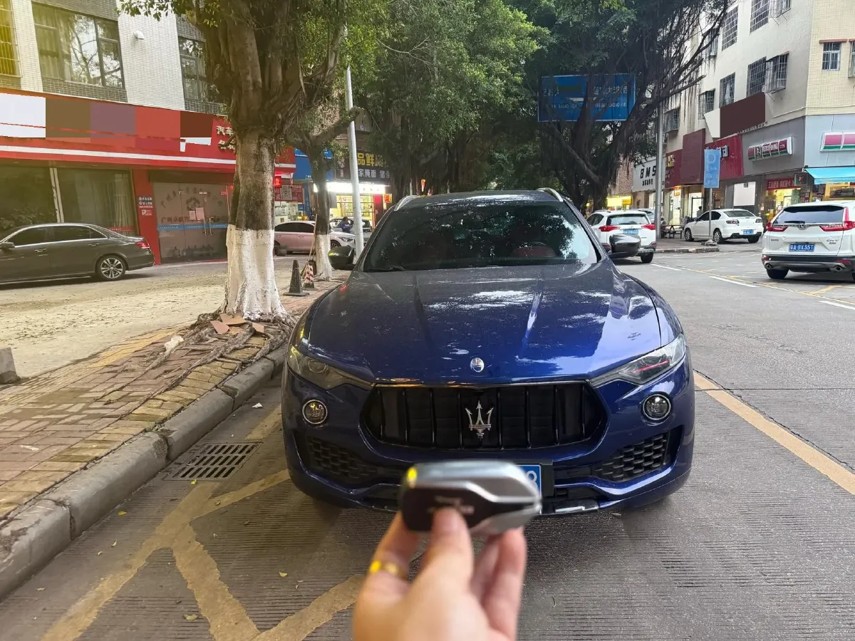 2018 Maserati Levante 3.0T 350HP V6 8AT,autocango,china used car exporter,china ev exporter,chinese used car exporter,chinese used ev exporter