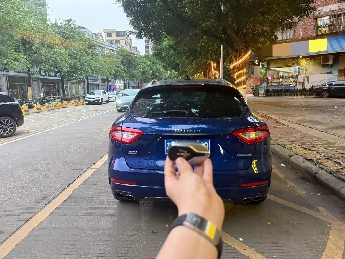 2018 Maserati Levante 3.0T 350HP V6 8AT,autocango,china used car exporter,china ev exporter,chinese used car exporter,chinese used ev exporter