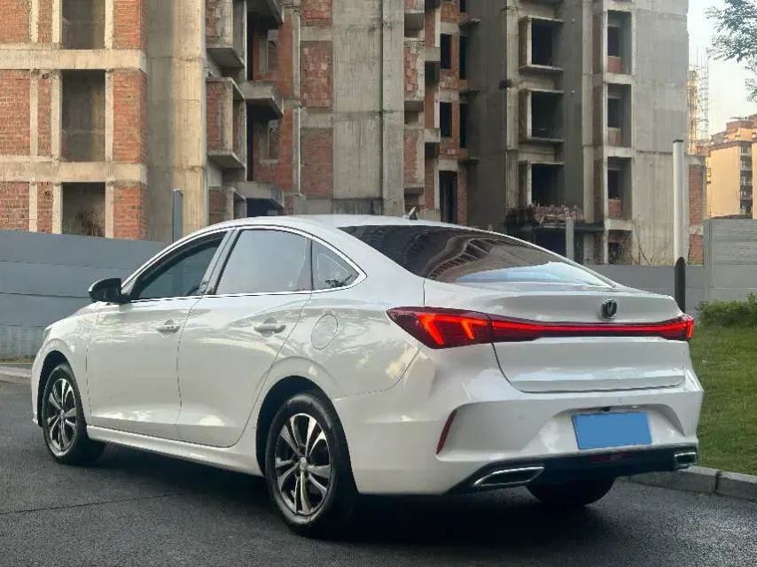 2022 ChangAn Eado 1.4T 160HP L4 7DCT,autocango,china used car exporter,china ev exporter,chinese used car exporter,chinese used ev exporter