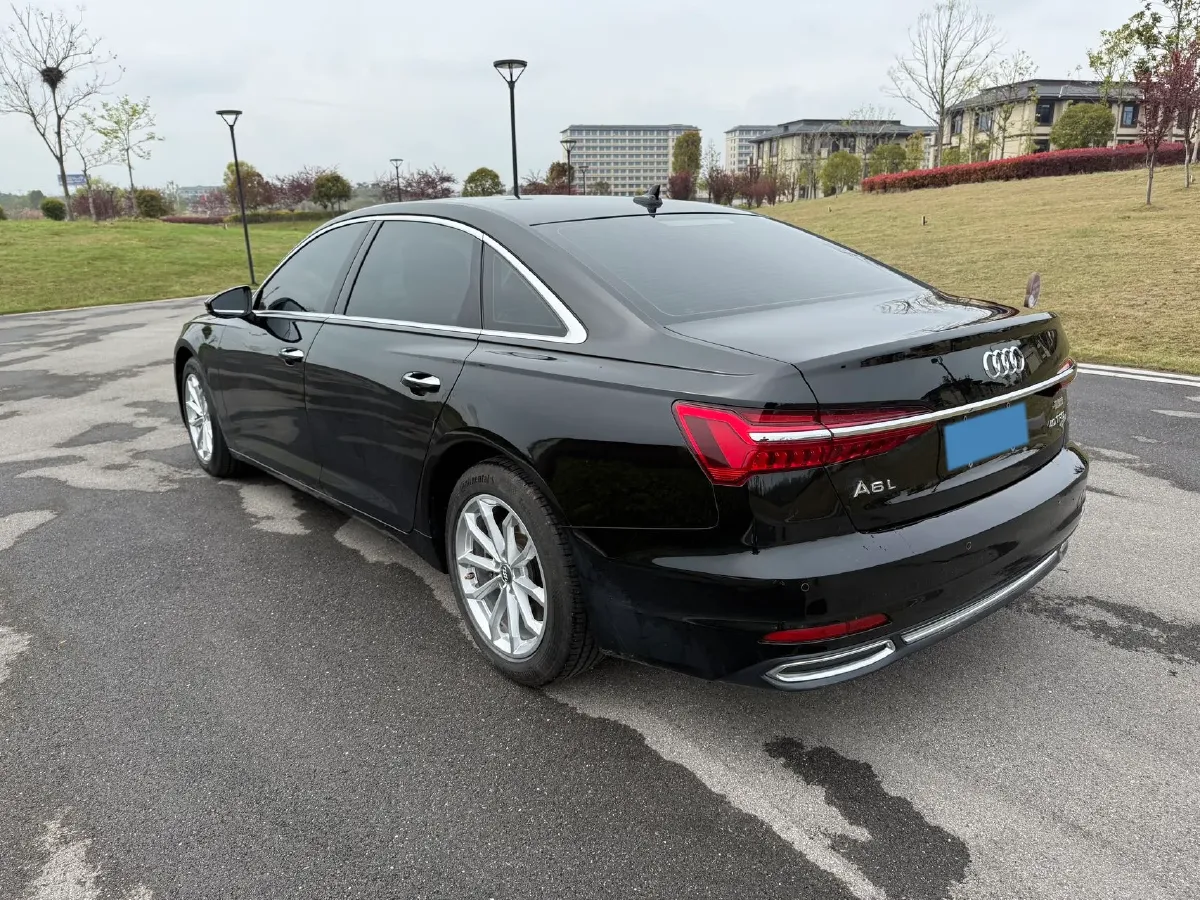 2021 Audi A6L 2.0T 190HP L4 7DCT,autocango,china used car exporter,china ev exporter,chinese used car exporter,chinese used ev exporter