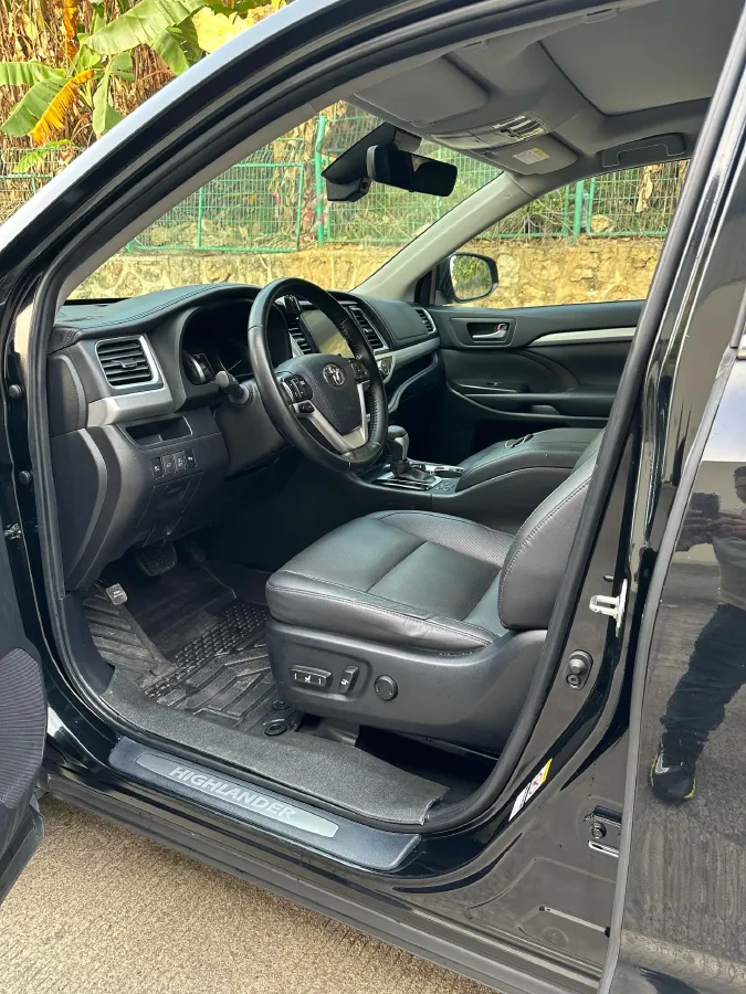 2019 Lincoln MKC 2.0T 203HP L4 6AT,autocango,china used car exporter,china ev exporter,chinese used car exporter,chinese used ev exporter