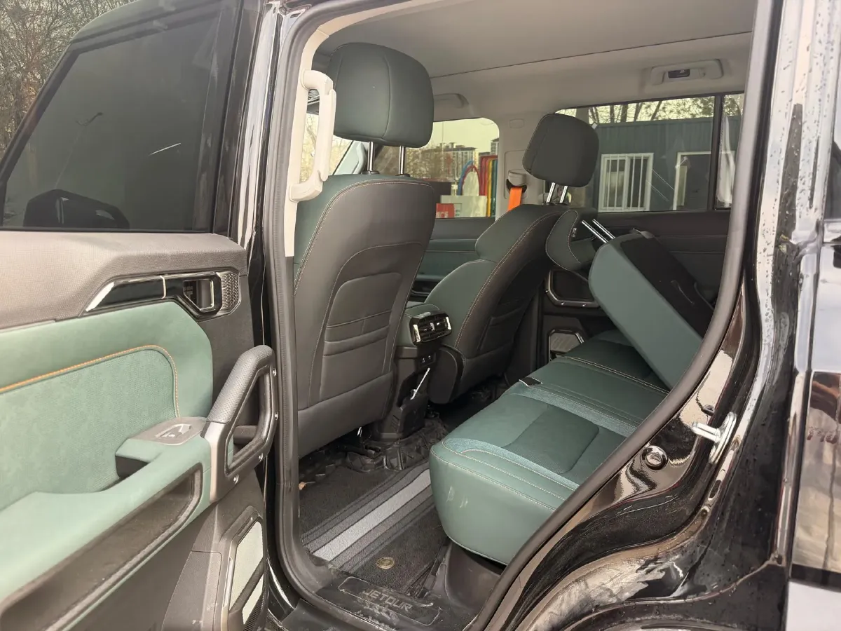 2023 Jetour Traveller 1.5T 184HP L4 7DCT,autocango,china used car exporter,china ev exporter,chinese used car exporter,chinese used ev exporter