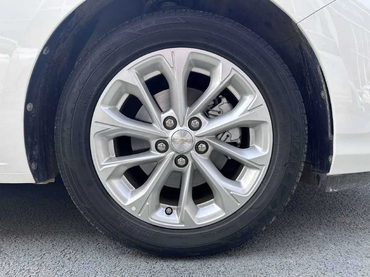 2023 Chevrolet Monza 1.5L 113HP L4 6DCT,autocango,china used car exporter,china ev exporter,chinese used car exporter,chinese used ev exporter