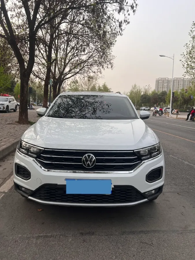 2022 Volkswagen T-Roc 1.4T 150HP L4 7DCT,autocango,china used car exporter,china ev exporter,chinese used car exporter,chinese used ev exporter