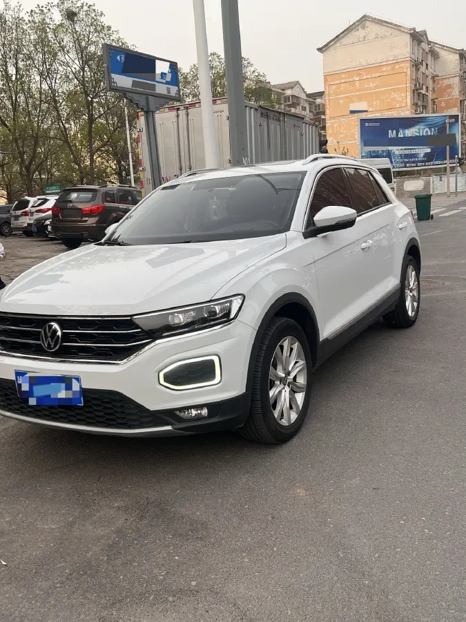 2022 Volkswagen T-Roc 1.4T 150HP L4 7DCT,autocango,china used car exporter,china ev exporter,chinese used car exporter,chinese used ev exporter