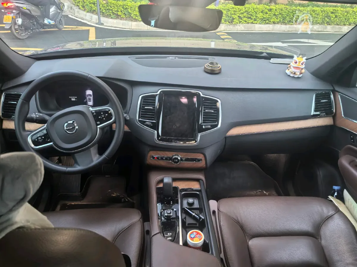 2023 Volvo XC90 2.0T 299HP L4 8AT,autocango,china used car exporter,china ev exporter,chinese used car exporter,chinese used ev exporter