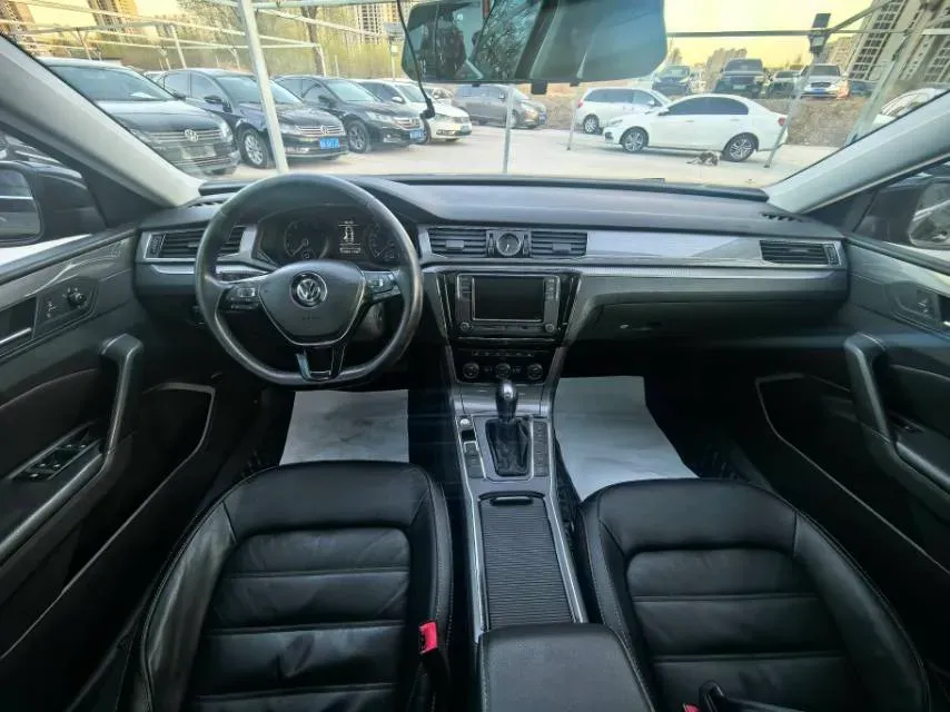 2017 Volkswagen Passat 1.8T 180HP L4 7DCT,autocango,china used car exporter,china ev exporter,chinese used car exporter,chinese used ev exporter