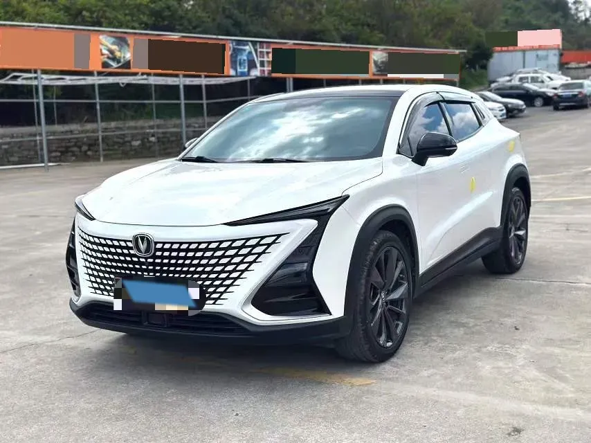 2022 ChangAn UNI-T 1.5T 188HP L4 7DCT,autocango,china used car exporter,china ev exporter,chinese used car exporter,chinese used ev exporter