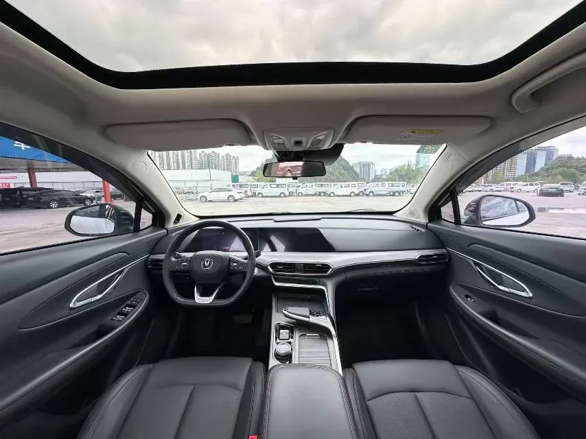 2022 ChangAn UNI-T 1.5T 188HP L4 7DCT,autocango,china used car exporter,china ev exporter,chinese used car exporter,chinese used ev exporter