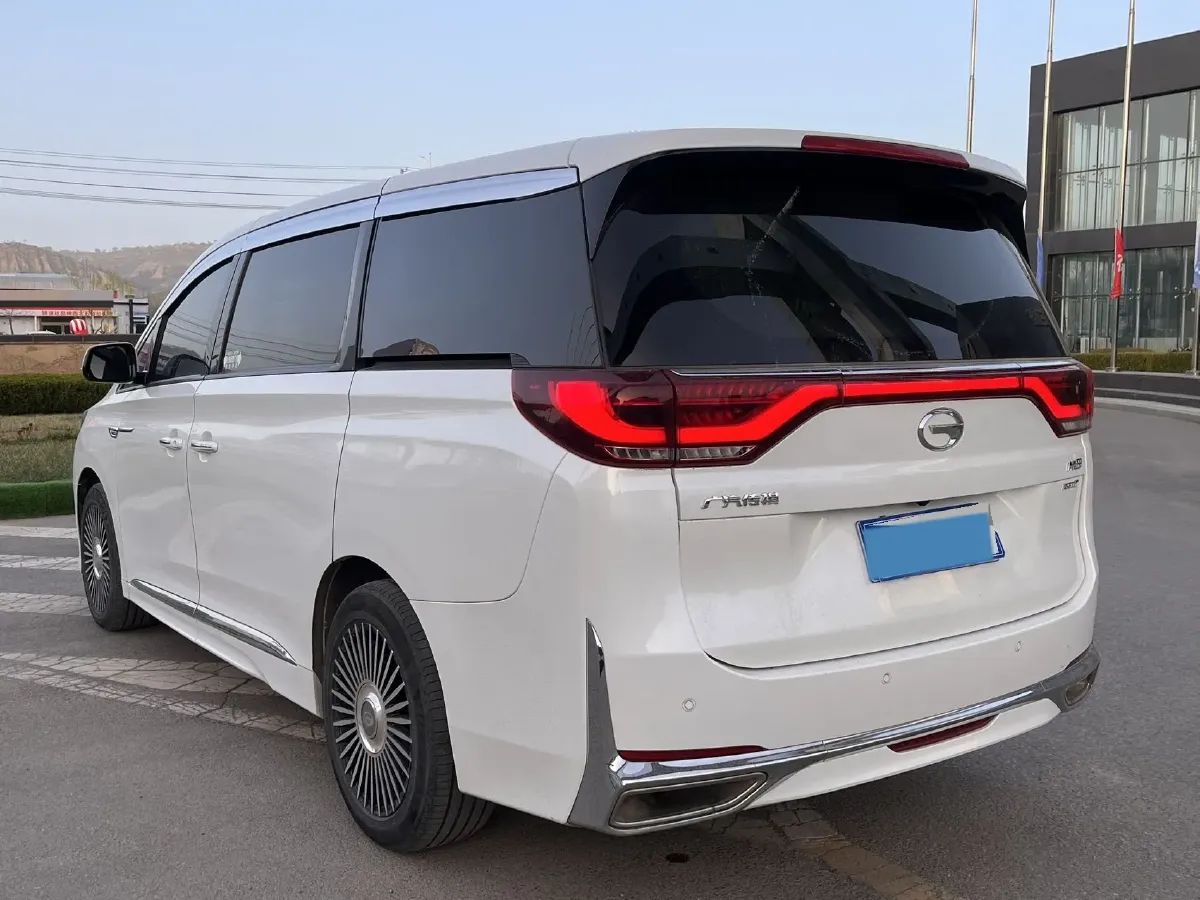 2021 GAC Trumpchi M8 2.0T 252HP L4 8AT,autocango,china used car exporter,china ev exporter,chinese used car exporter,chinese used ev exporter