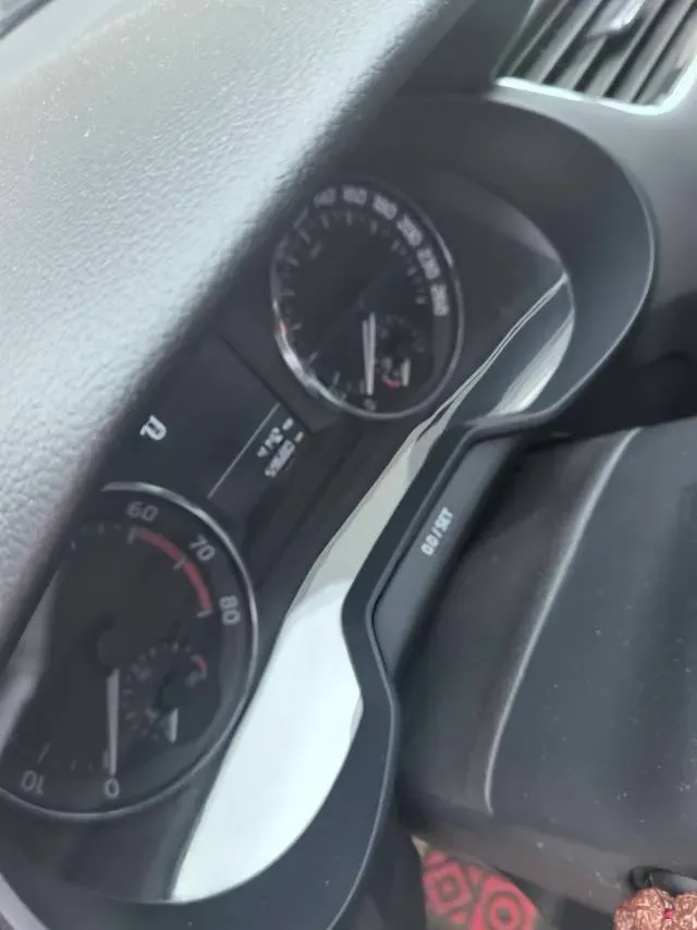 2020 Skoda Octavia 1.5L 113HP L4 6AT,autocango,china used car exporter,china ev exporter,chinese used car exporter,chinese used ev exporter