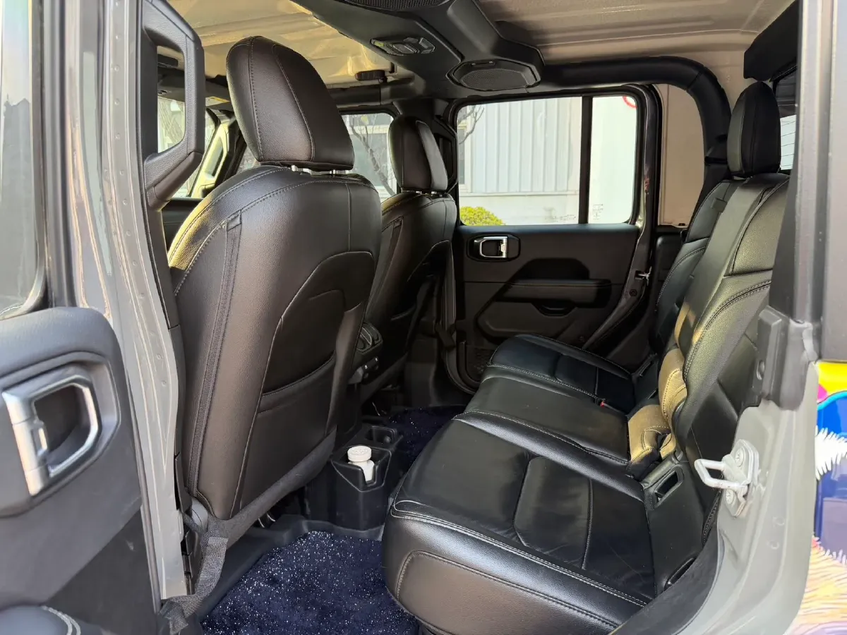 2019 Jeep Wrangler 2.0T 266HP L4 8AT,autocango,china used car exporter,china ev exporter,chinese used car exporter,chinese used ev exporter