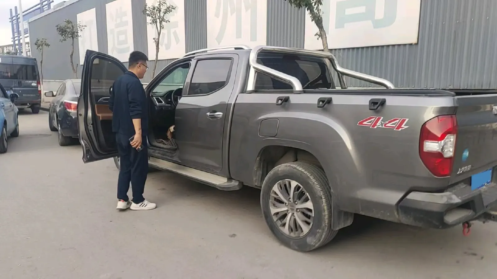 2021 MAXUS T70 2.0T 163HP L4 6AT,autocango,china used car exporter,china ev exporter,chinese used car exporter,chinese used ev exporter