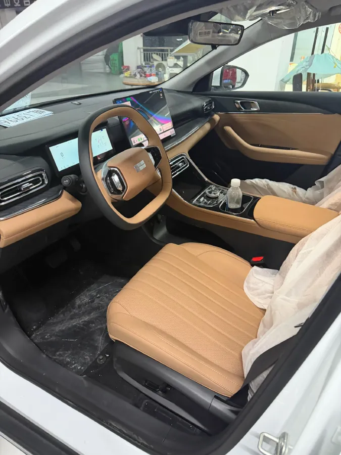 2025 Geely Galaxy A7 1.5L 112HP L4 1DHT PHEV,autocango,china used car exporter,china ev exporter,chinese used car exporter,chinese used ev exporter