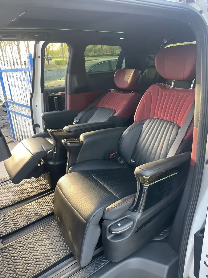 2024 GAC Trumpchi M8 2.0T 252HP L4 8AT,autocango,china used car exporter,china ev exporter,chinese used car exporter,chinese used ev exporter