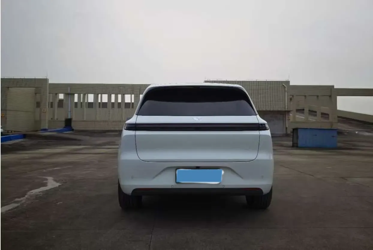 2024 Li L6 Range Extended 154HP L4 REEV 36.8KWH,autocango,china used car exporter,china ev exporter,chinese used car exporter,chinese used ev exporter