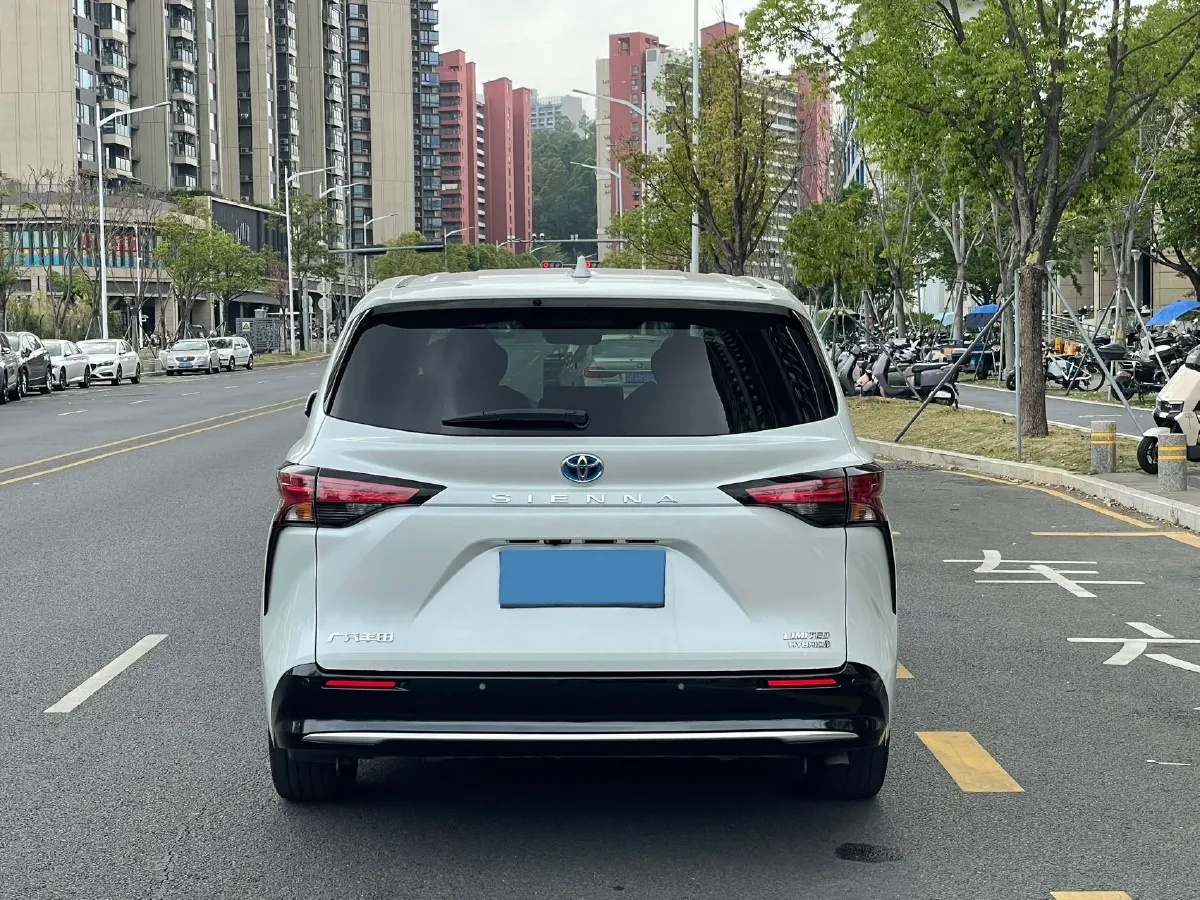 2023 Toyota Sienna 2.5L 189HP L4 E-CVT Hybrid,autocango,china used car exporter,china ev exporter,chinese used car exporter,chinese used ev exporter