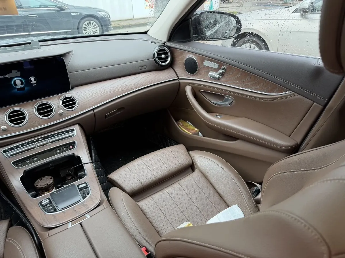 2022 Mercedes-Benz GLC Class 2.0T 258HP L4 9AT,autocango,china used car exporter,china ev exporter,chinese used car exporter,chinese used ev exporter