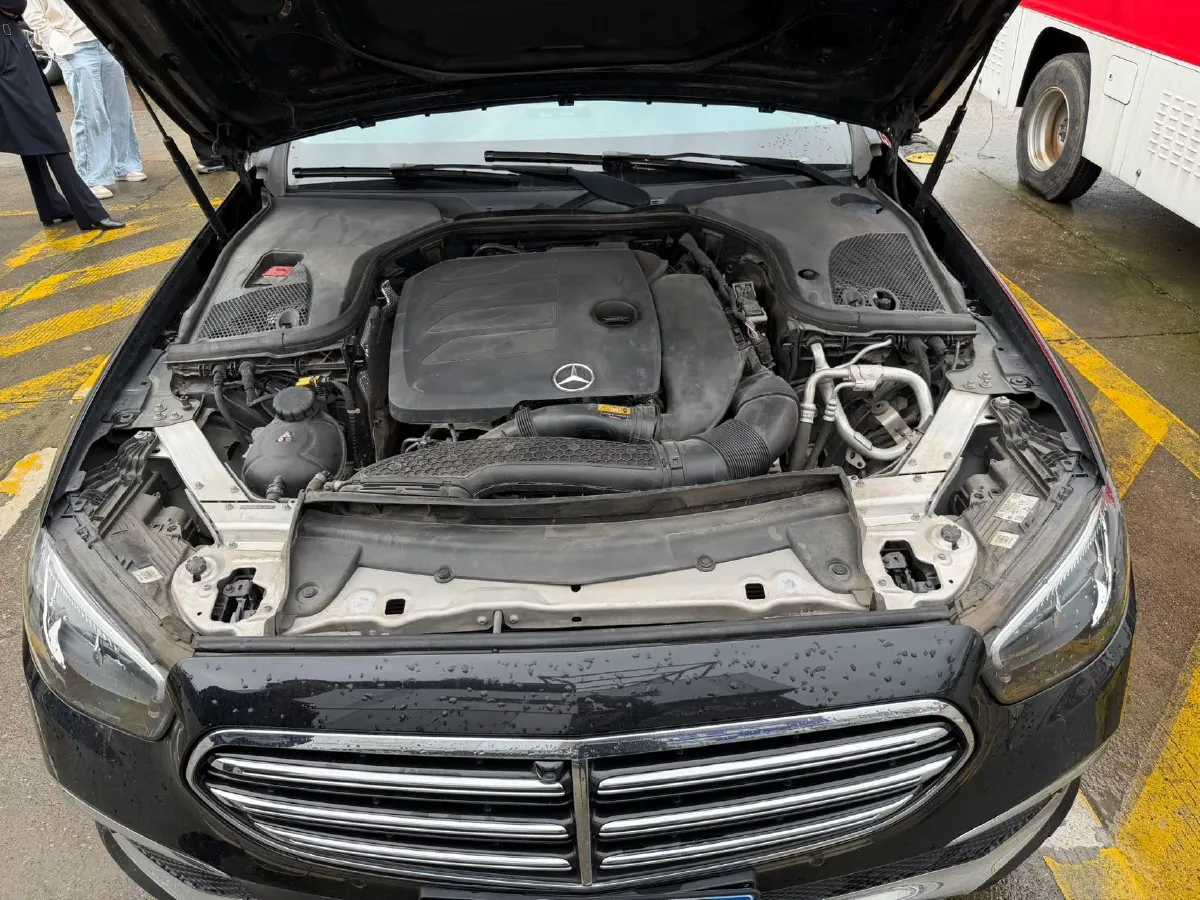 2022 Mercedes-Benz GLC Class 2.0T 258HP L4 9AT,autocango,china used car exporter,china ev exporter,chinese used car exporter,chinese used ev exporter