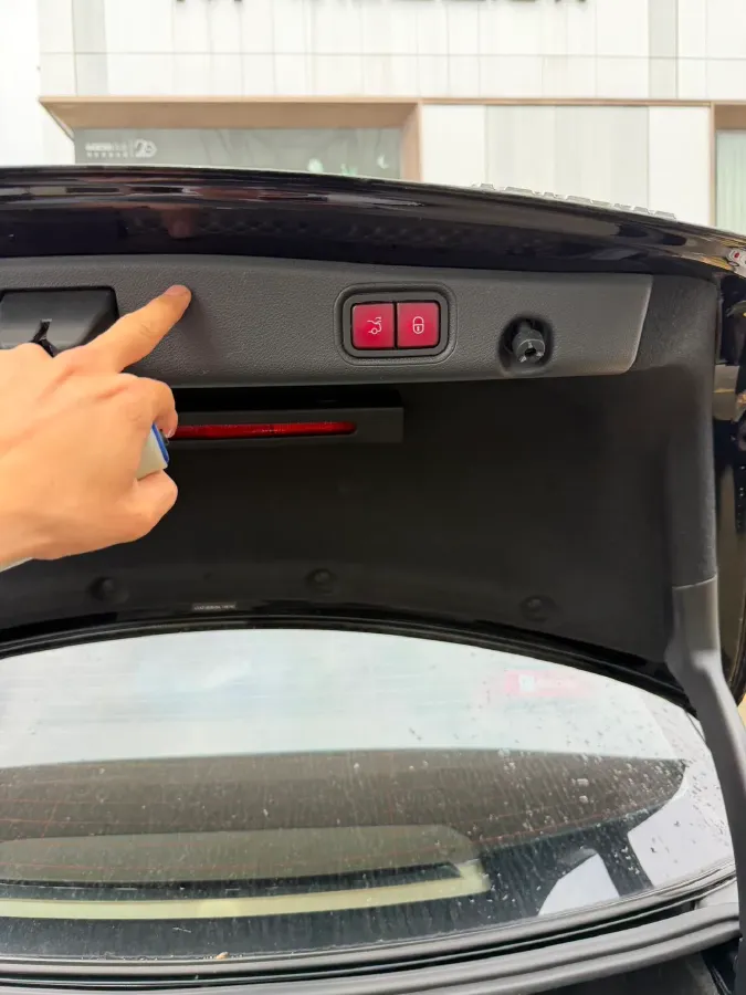 2022 Mercedes-Benz GLC Class 2.0T 258HP L4 9AT,autocango,china used car exporter,china ev exporter,chinese used car exporter,chinese used ev exporter