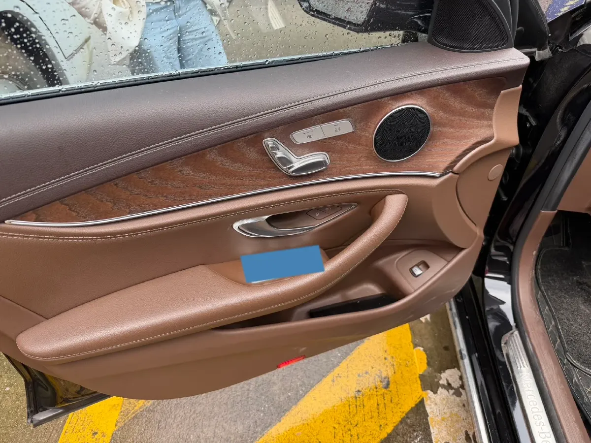 2022 Mercedes-Benz GLC Class 2.0T 258HP L4 9AT,autocango,china used car exporter,china ev exporter,chinese used car exporter,chinese used ev exporter