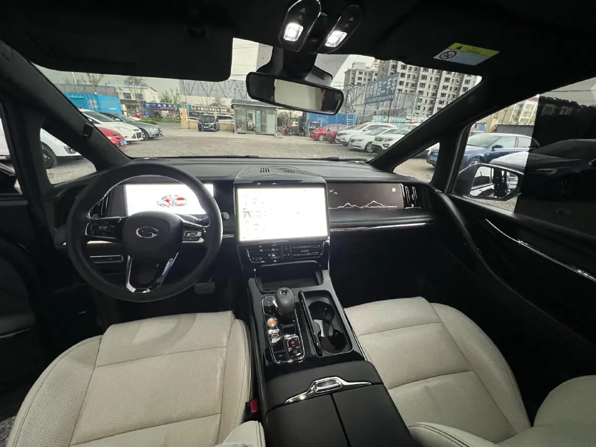 2023 GAC Trumpchi M8 2.0T 252HP L4 8AT,autocango,china used car exporter,china ev exporter,chinese used car exporter,chinese used ev exporter