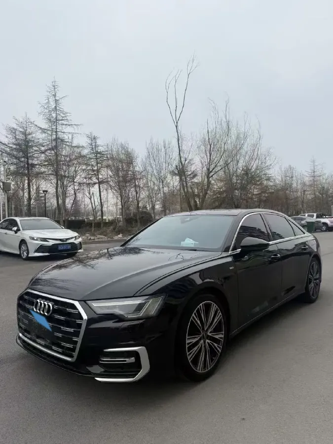 2021 Audi A6L 2.0T 190HP L4 7DCT,autocango,china used car exporter,china ev exporter,chinese used car exporter,chinese used ev exporter