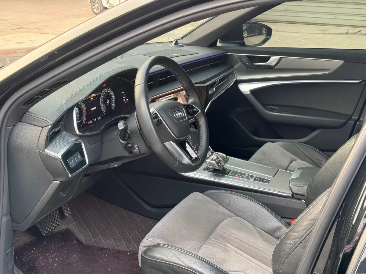 2021 Audi A6L 2.0T 190HP L4 7DCT,autocango,china used car exporter,china ev exporter,chinese used car exporter,chinese used ev exporter