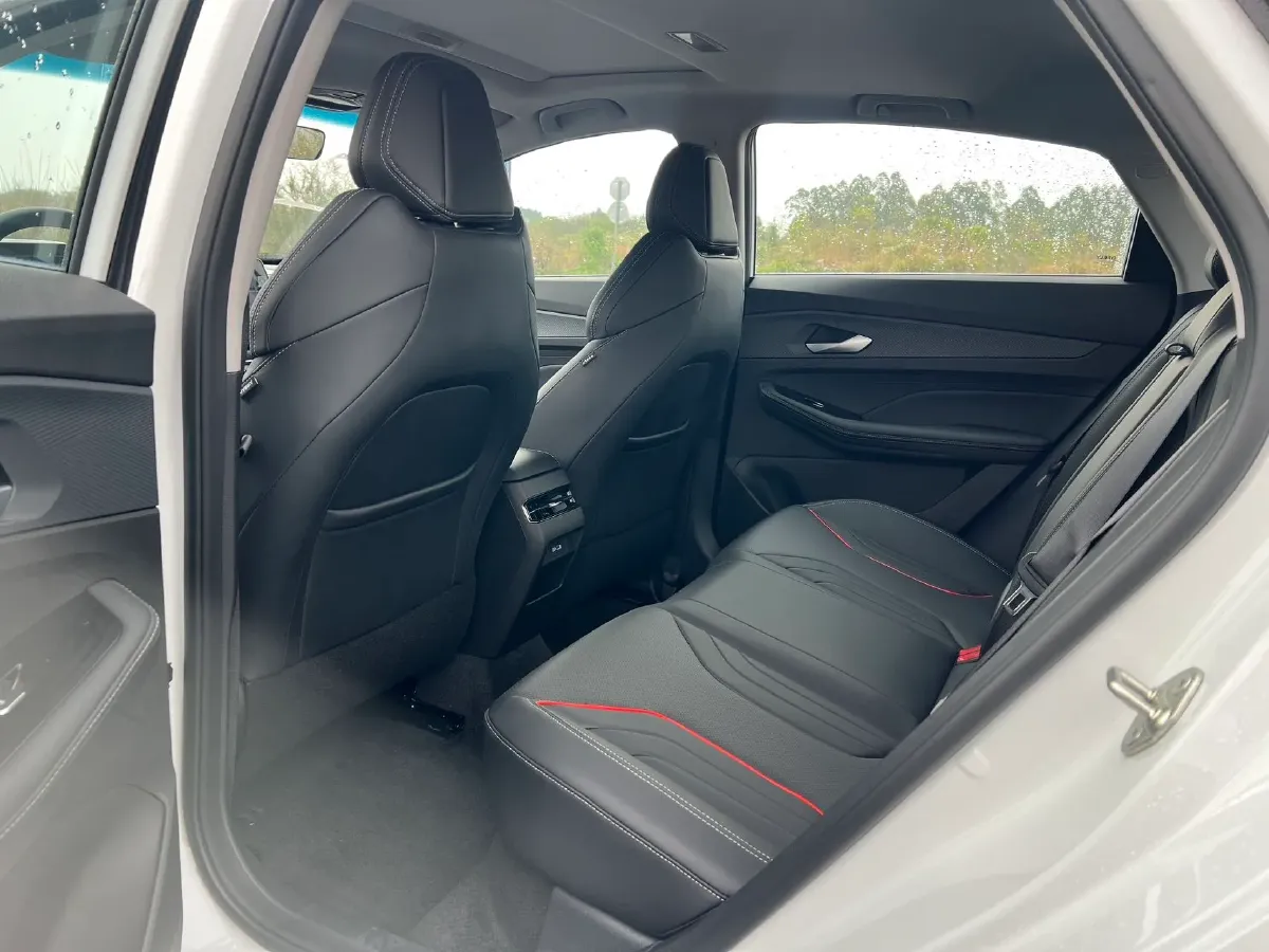 2024 Geely Binray 1.5T 181HP L4 7DCT,autocango,china used car exporter,china ev exporter,chinese used car exporter,chinese used ev exporter