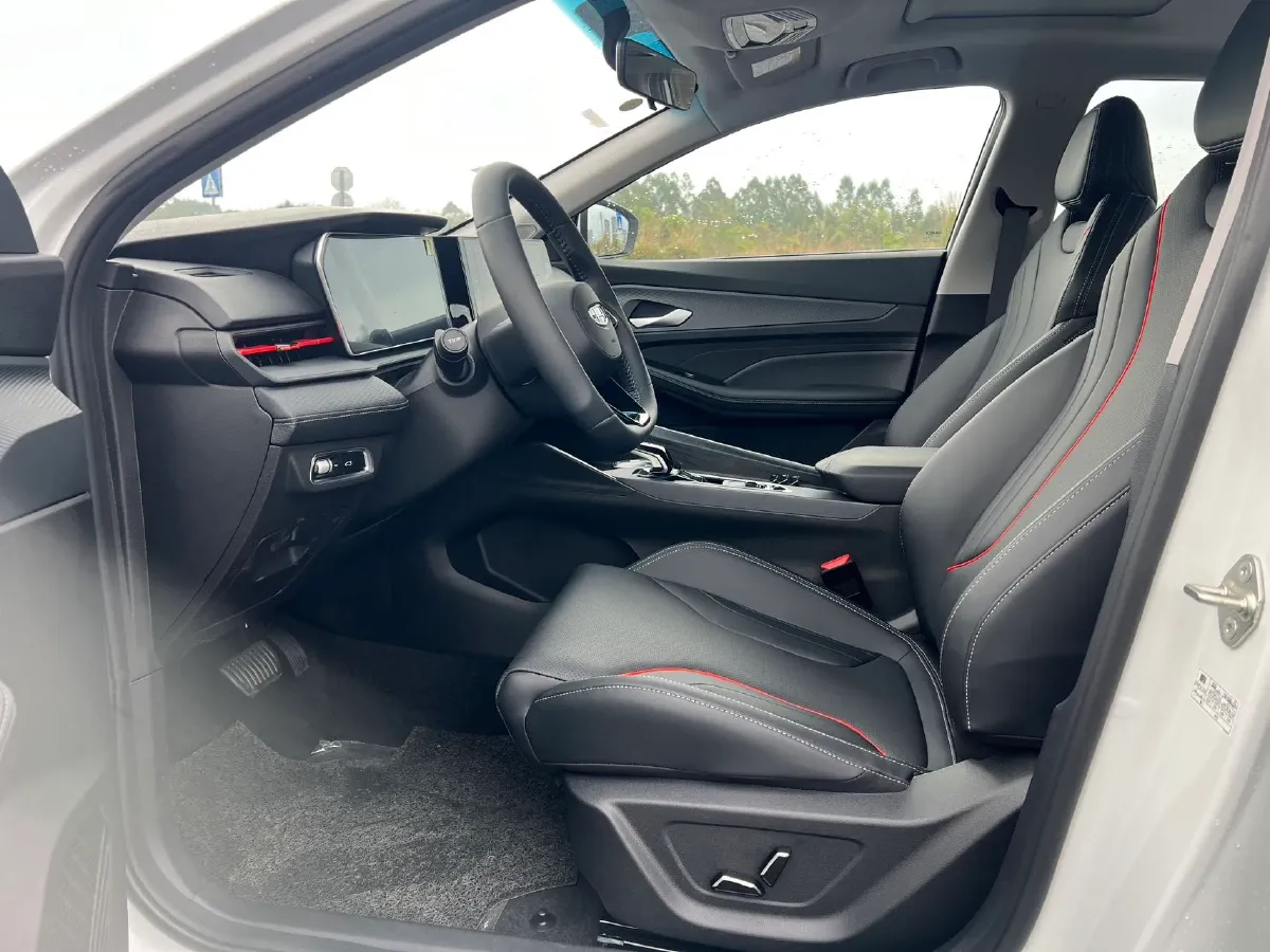 2024 Geely Binray 1.5T 181HP L4 7DCT,autocango,china used car exporter,china ev exporter,chinese used car exporter,chinese used ev exporter